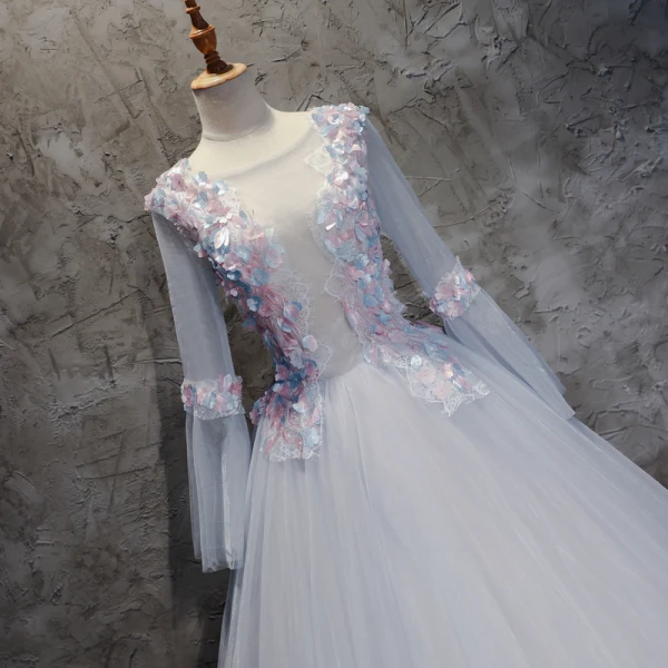 Chic / Beautiful Silver Prom Dresses 2017 Ball Gown Scoop Neck Long Sleeve Appliques Lace Flower Floor-Length / Long Pleated Pierced Backless Formal Dresses