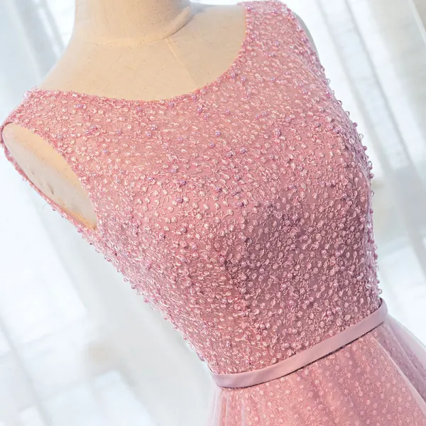 Chic / Belle Rose Bonbon Robe De Soirée 2017 Princesse Encolure Dégagée Sans Manches Appliques En Dentelle Perle Ceinture Longue Volants Dos Nu Robe De Ceremonie