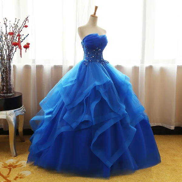 Fine Ballkjoler 2017 Ballkjole Kjæreste Uten Ermer Appliques Blonder Paljetter Rhinestone Lange Gripende Ruffles Ryggløse Formelle Kjoler