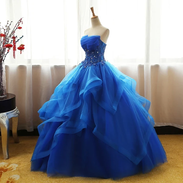 Fine Ballkjoler 2017 Ballkjole Kjæreste Uten Ermer Appliques Blonder Paljetter Rhinestone Lange Gripende Ruffles Ryggløse Formelle Kjoler