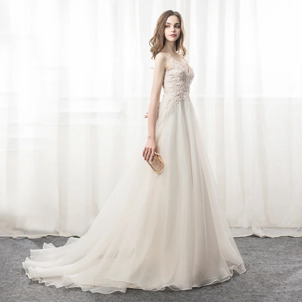 Elegant Champagne Organza Sommer Selskapskjoler 2018 Prinsesse Spaghettistropper Kjæreste Uten Ermer Appliques Blonder Rhinestone Domstol Tog Buste Ryggløse Formelle Kjoler