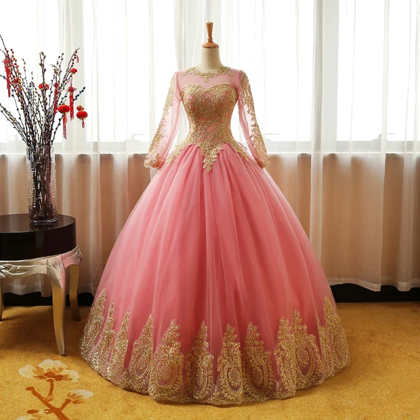 Chic / Belle Rose Bonbon Robe De Bal 2017 Robe Boule Encolure Dégagée Manches Longues Doré Appliques En Dentelle Longue Volants Percé Dos Nu Robe De Ceremonie