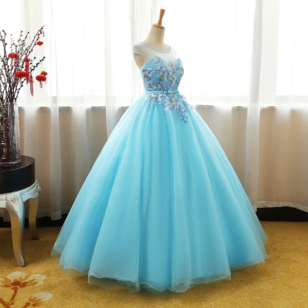 Chic / Belle Bleu Robe De Bal 2017 Robe Boule Cristal Encolure Dégagée Sans Manches Appliques Fleur Noeud Ceinture Longue Volants Percé Dos Nu Robe De Ceremonie