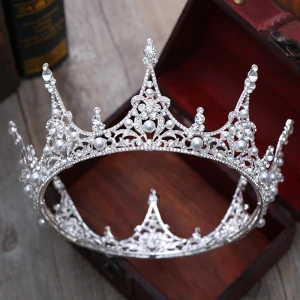 Luksusowe Srebrny Tiara 2018 Metal Perła Rhinestone Ślub Akcesoria