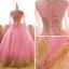 Chic / Belle Rose Bonbon Robe De Bal 2017 Robe Boule Encolure Dégagée Manches Longues Doré Appliques En Dentelle Longue Volants Percé Dos Nu Robe De Ceremonie