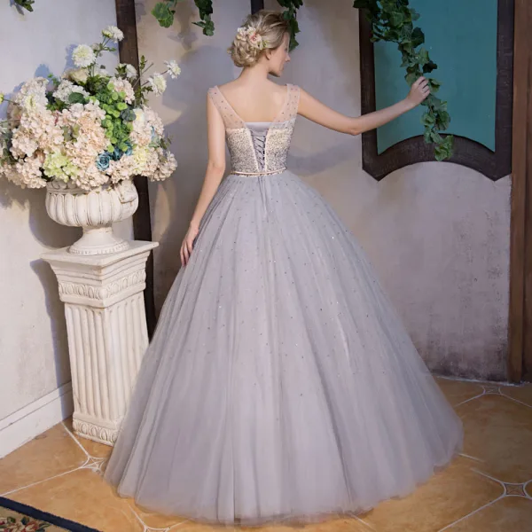 Luxury / Gorgeous Grey Prom Dresses 2018 Ball Gown Scoop Neck Sleeveless Beading Rhinestone Metal Sash Floor-Length / Long Ruffle Backless Formal Dresses