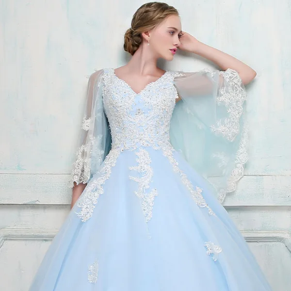 Chic / Belle Bleu Ciel Robe De Bal Avec Châle 2018 Robe Boule V-Cou Appliques En Dentelle Perlage Longue Volants Dos Nu Robe De Ceremonie