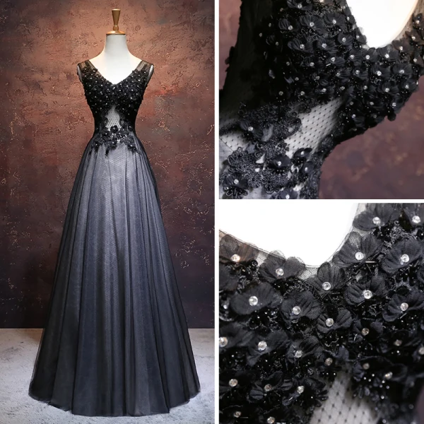 Flotte Sorte Gallakjoler 2017 Prinsesse V-Hals Ærmeløs Applikationsbroderi Med Blonder Blomsten Rhinestone Beading Lange Flæse Halterneck