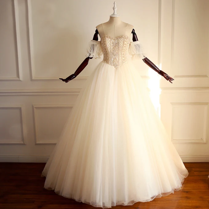 Luksus Gull Brudekjoler 2018 Prinsesse Av Skulderen Kjæreste Korte Ermer Ryggløse Perle Beading Lange Buste