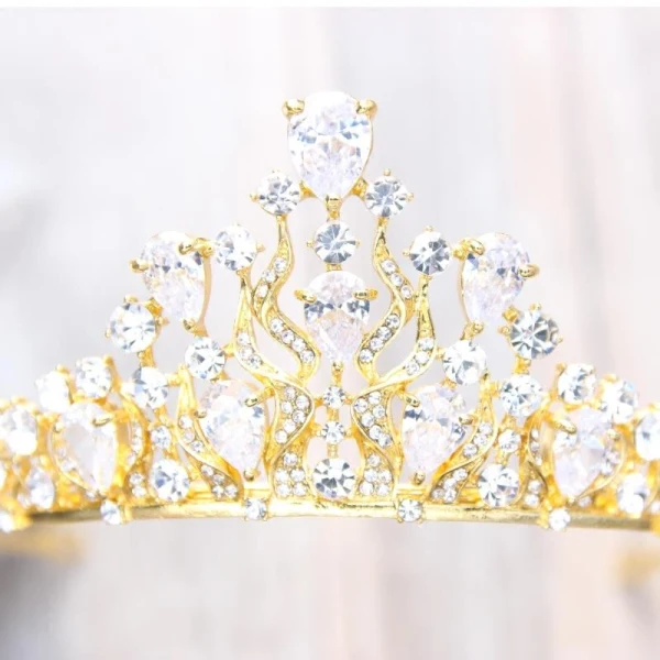 Błyszczące Złote Przebili Tiara 2018 Metal Rhinestone Ślub Akcesoria