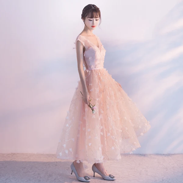 Chic / Beautiful Pearl Pink Homecoming Graduation Dresses 2017 A-Line / Princess V-Neck Sleeveless Appliques Flower Sash Ankle Length Ruffle Backless Formal Dresses