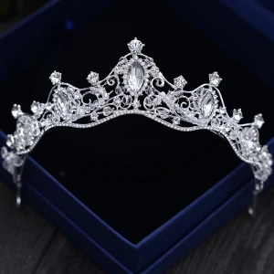 Błyszczące Srebrny Tiara 2018 Metal Kryształ Frezowanie Rhinestone Akcesoria