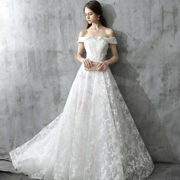 Chic Belle Blanche Robe De Mariée 2017 Princesse De L Épaule Manches Courtes Appliques En Dentelle Fleur Perle Dos Nu Impression Volants Tribunal Train