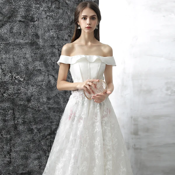 Chic / Beautiful White Wedding Dresses 2017 A-Line / Princess Off-The-Shoulder Short Sleeve Appliques Lace Flower Pearl Backless Printing Ruffle Court Train