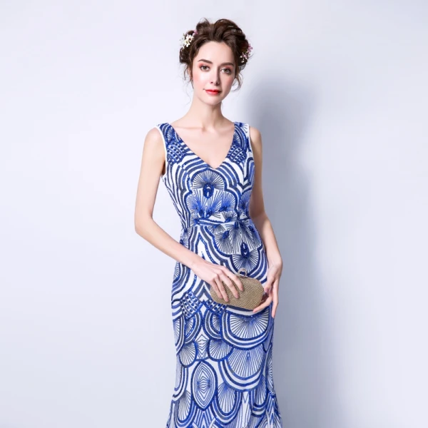 Affordable Royal Blue Sequins Evening Dresses 2018 Trumpet / Mermaid V-Neck Sleeveless Floor-Length / Long Backless Formal Dresses