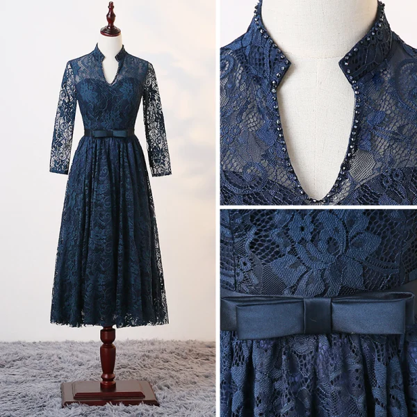 Chic / Beautiful Ink Blue Mother Of The Bride Dresses 2017 A-Line / Princess Crystal V-Neck Long Sleeve Bow Sash Knee-Length Ruffle Pierced Wedding Party Dresses