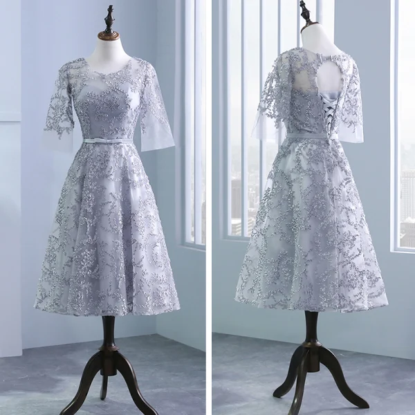 Chic / Beautiful Silver Pierced Bridesmaid Dresses 2018 A-Line / Princess Scoop Neck 3/4 Sleeve Appliques Lace Bow Sash Ruffle Backless Wedding Party Dresses