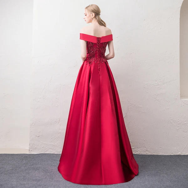 Schöne Burgunderrot Abendkleider 2018 A Linie Off Shoulder Kurze Ärmel Applikationen Mit Spitze Perle Strass Sweep / Pinsel Zug Rüschen Rückenfreies Festliche Kleider