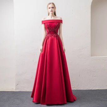 Chic Belle Bordeaux Robe De Soirée 2018 Princesse De L Épaule Manches Courtes Appliques En Dentelle Perle Faux Diamant Train De Balayage Volants Dos Nu Robe De Ceremonie