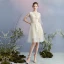 Modern / Fashion Champagne Spotted Homecoming Graduation Dresses 2018 A-Line / Princess High Neck 3/4 Sleeve Appliques Lace Knee-Length Ruffle Backless Formal Dresses