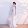 Vintage White Evening Dresses  2017 Trumpet / Mermaid High Neck Sleeveless Rhinestone Floor-Length / Long Ruffle Pierced Formal Dresses