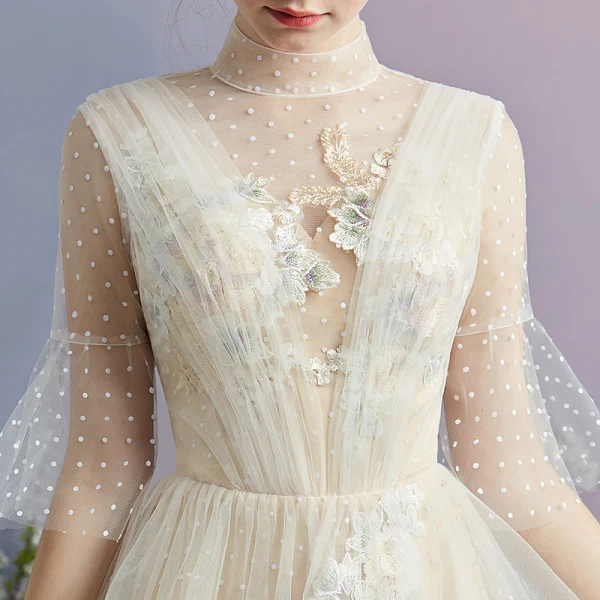 Modern / Fashion Champagne Spotted Homecoming Graduation Dresses 2018 A-Line / Princess High Neck 3/4 Sleeve Appliques Lace Knee-Length Ruffle Backless Formal Dresses