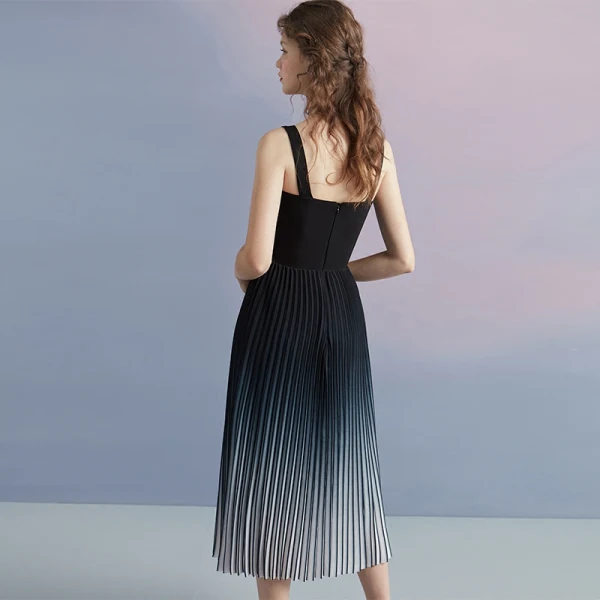 Simple Noire Dégradé De Couleur Bleu Marine Crêpe Georgette Robe De Soirée 2018 Princesse épaules Sans Manches Thé Longueur Plissée Dos Nu Robe De Ceremonie