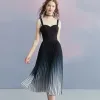 Modest / Simple Black Gradient-Color Navy Blue Georgette Evening Dresses  2018 A-Line / Princess Shoulders Sleeveless Tea-length Pleated Backless Formal Dresses
