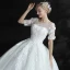 Chic / Belle Salle Robe De Mariée 2017 En Dentelle Appliques Perle Paillettes Encolure Dégagée Manches Courtes Dos Nu Longue Blanche Robe Boule