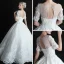 Chic / Belle Salle Robe De Mariée 2017 En Dentelle Appliques Perle Paillettes Encolure Dégagée Manches Courtes Dos Nu Longue Blanche Robe Boule