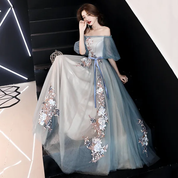 Chic / Beautiful Grey Evening Dresses 2019 A-Line / Princess Off-The-Shoulder Lace Flower Bow Short Sleeve Backless Floor-Length / Long Formal Dresses