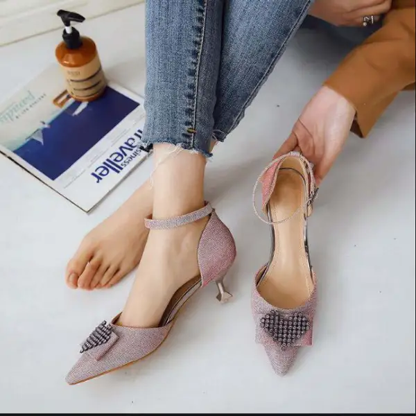 Abordable Noire Soirée Chaussures Femmes 2019 Faux Diamant 5 cm Talons Aiguilles À Bout Pointu Talons Hauts