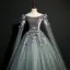 Élégant Gris Robe De Bal 2019 Princesse Encolure Dégagée Paillettes En Dentelle Fleur Manches Longues Dos Nu Longue Robe De Ceremonie