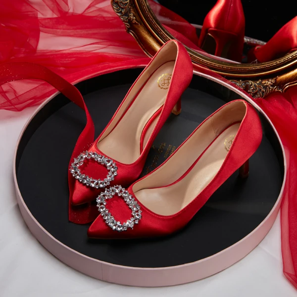 Classy Nude Wedding Shoes 2019 Leather Satin Rhinestone Bow 7 cm Stiletto Heels Pointed Toe Wedding Pumps
