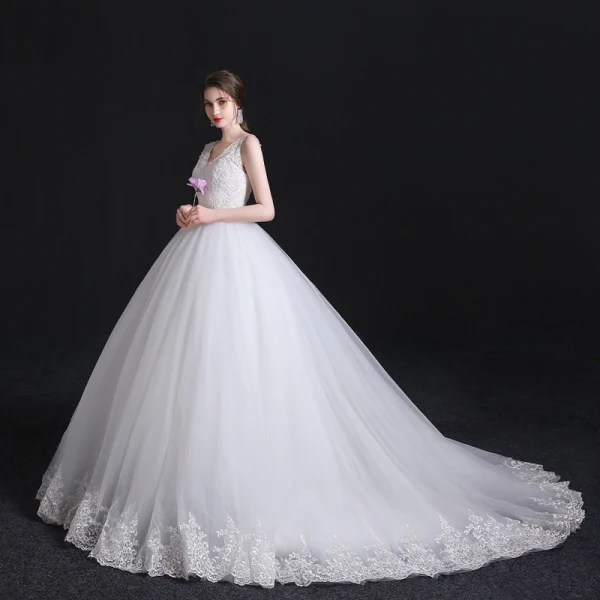 Modest / Simple White Wedding Dresses 2018 Ball Gown Lace V-Neck Backless Sleeveless Court Train Wedding
