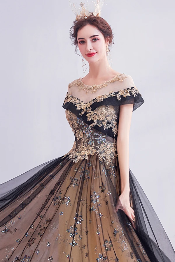 Haut de Gamme Noire Doré Robe De Soirée 2020 Princesse Encolure Dégagée Perlage Cristal Paillettes En Dentelle Fleur Manches Courtes Dos Nu Longue