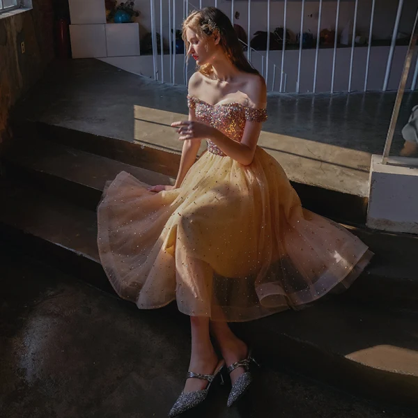 Scintillantes Sexy Champagne Paillettes Cocktail Robe De Cocktail 2021 Princesse De l'épaule Sans Manches Dos Nu Thé Longueur Robe De Ceremonie