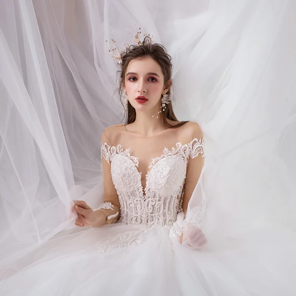 Charmant Ivoire Robe De Mariée 2020 Princesse Encolure Dégagée Perlage Perle Paillettes En Dentelle Fleur Manches Longues Cathedral Train