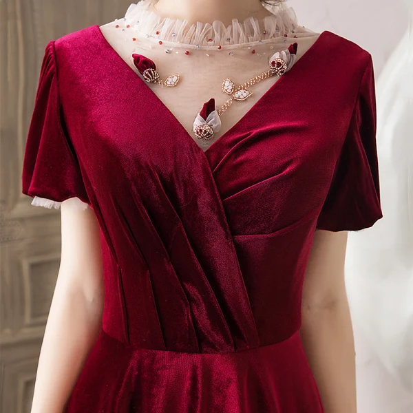 Elegant Burgundy Suede Evening Dresses 2020 A-Line / Princess Scoop Neck Beading Short Sleeve Backless Floor-Length / Long Formal Dresses