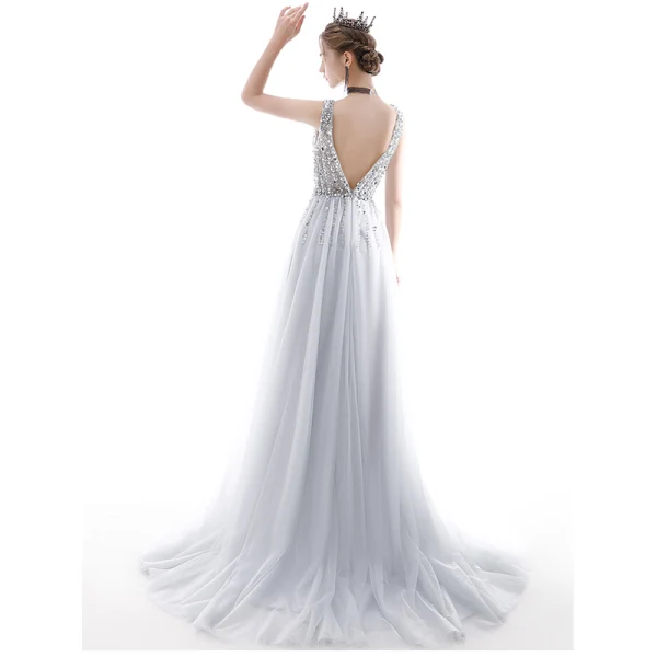 Charmant Argenté Robe De Soirée 2020 Princesse V-Cou Perlage Paillettes Sans Manches Dos Nu Train De Balayage Robe De Ceremonie