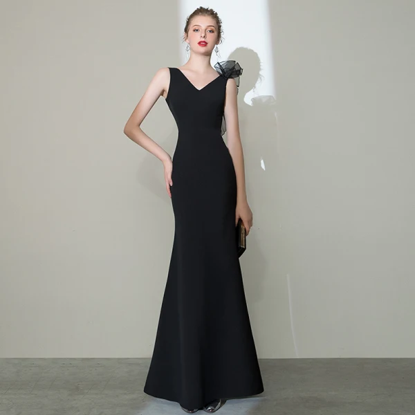 Élégant Couleur Unie Noire Robe De Soirée 2020 Trompette / Sirène V-Cou Sans Manches Dos Nu Longue Robe De Ceremonie