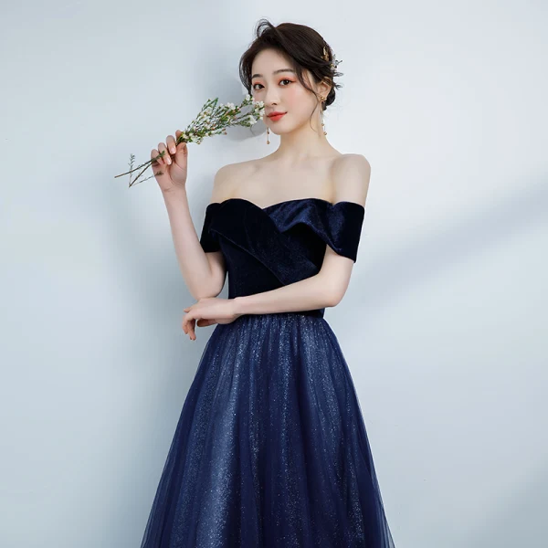 Modest / Simple Navy Blue Prom Dresses 2021 A-Line / Princess Suede Off-The-Shoulder Glitter Short Sleeve Backless Floor-Length / Long Formal Dresses