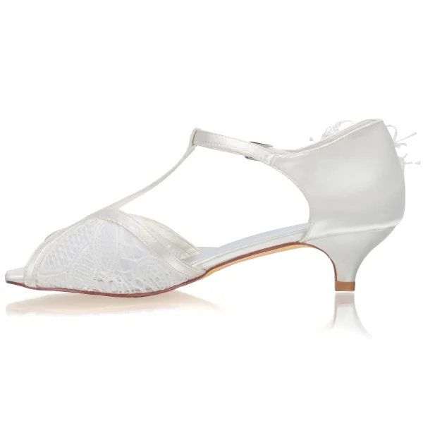 Elegante Ivory / Creme Perle Spitze Blumen Satin Brautschuhe 2021 3 cm Low Heel Stilettos Peeptoes Hochzeit Hochhackige