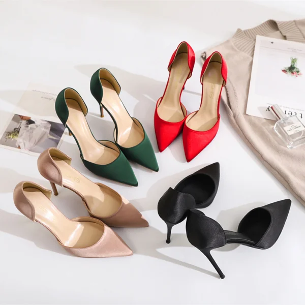 Simple Nues Vêtement de rue Chaussures Femmes 2020 Satin 10 cm Talons Aiguilles À Bout Pointu Talons