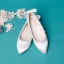 Élégant Ivoire Satin Plate Chaussure De Mariée 2020 Perle En Dentelle Fleur Noeud À Bout Pointu