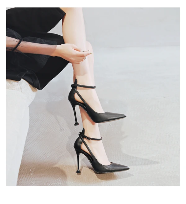 Schlicht Schwarz Cocktail Sandalen Damen 2020 Knöchelriemen 10 cm Stilettos Spitzschuh Sandaletten