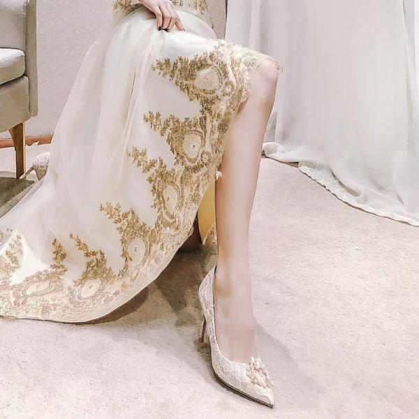 Charming Champagne Wedding Shoes 2020 Pearl Rhinestone Lace Flower 8 cm Stiletto Heels Pointed Toe Wedding Pumps