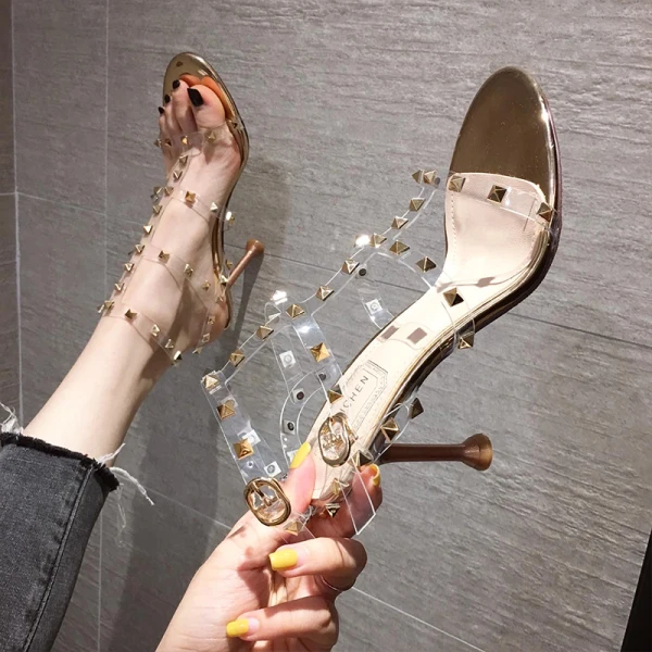 Sexy Gold Cocktail Party Evening Party Womens Sandals 2021 Rivet T-Strap 9 cm Stiletto Heels Open / Peep Toe Sandals High Heels