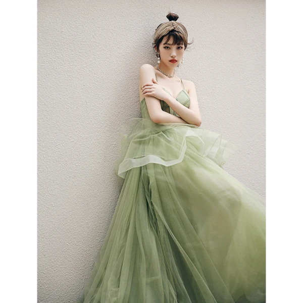 Chic / Beautiful Cascading Ruffles Sage Green Prom Dresses 2021 A-Line / Princess Spaghetti Straps Sleeveless Backless Court Train Prom Formal Dresses