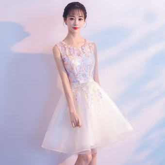 Chic Belle Champagne Transparentes Été De Retour Robe De Graduation 2018 Princesse Encolure Dégagée Sans Manches Appliques En Dentelle Perle Noeud Ceinture Courte Volants Robe De Ceremonie